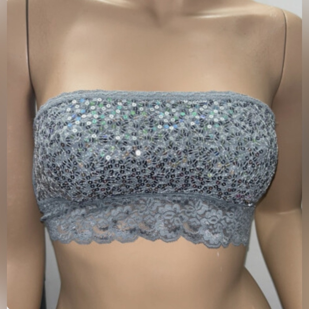 NWOT SO Lace and Sequins Bandeau Bralette Size Large